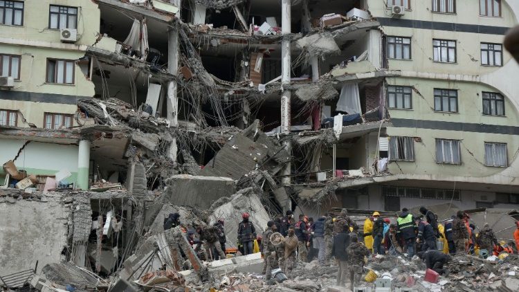 Turquía: un desastre causado por una construcción de mala calidad, no por un terremoto