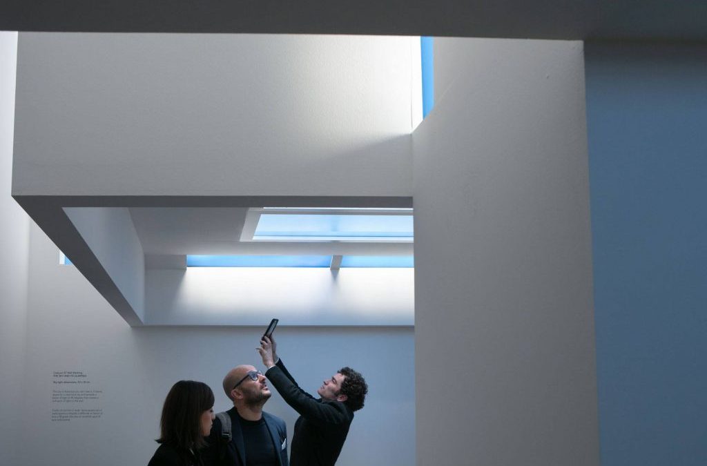 Coelux: el cielo reproducido en forma realista en espacios interiores